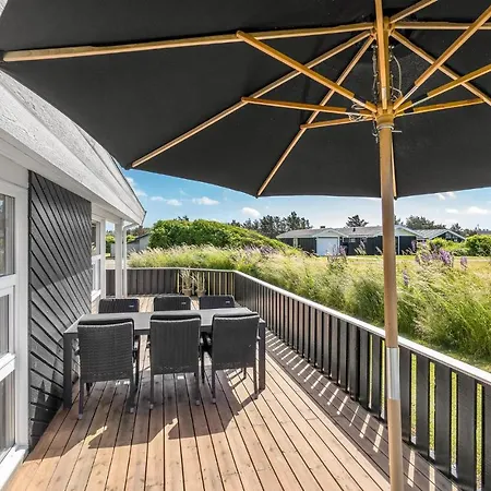 3 Bedroom Stunning In Hjorring Holiday home *