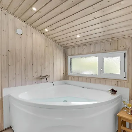 3 Bedroom Stunning Home In Hjorring *