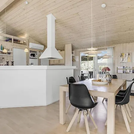 Holiday home 3 Bedroom Stunning In Hjorring