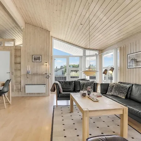 Holiday home 3 Bedroom Stunning In Hjorring Lonstrup