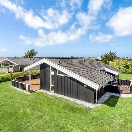3 Bedroom Stunning Home In Hjorring